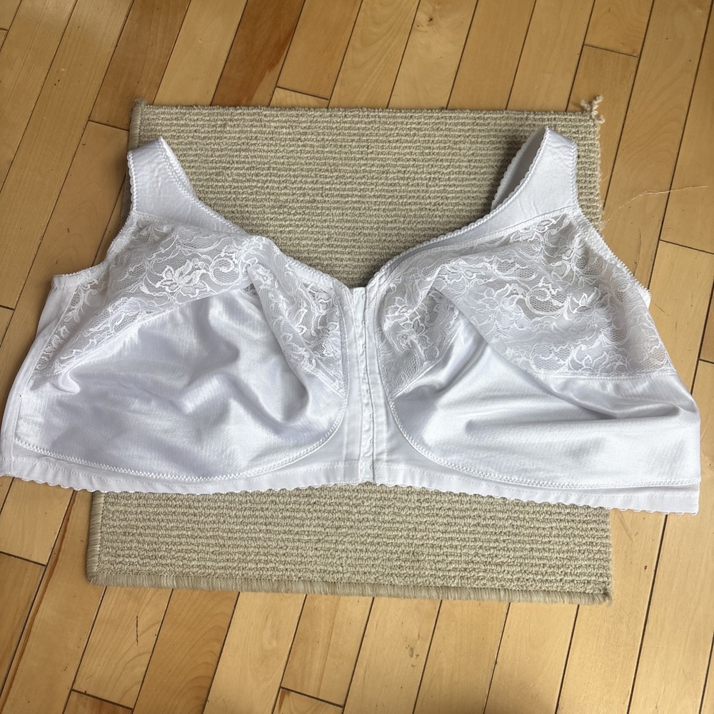 Glamorise Magic Lift Front-Close Support Wireless Bra 1200 White Size 58G